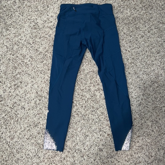 Teal lululemon 7/8 leggings - size 4 - Picture 2 of 5